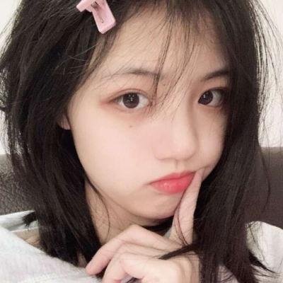 照片的她